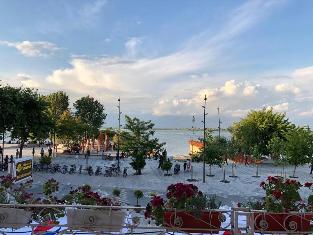 Hotel Shkodra Lake Široka Eksteriør billede