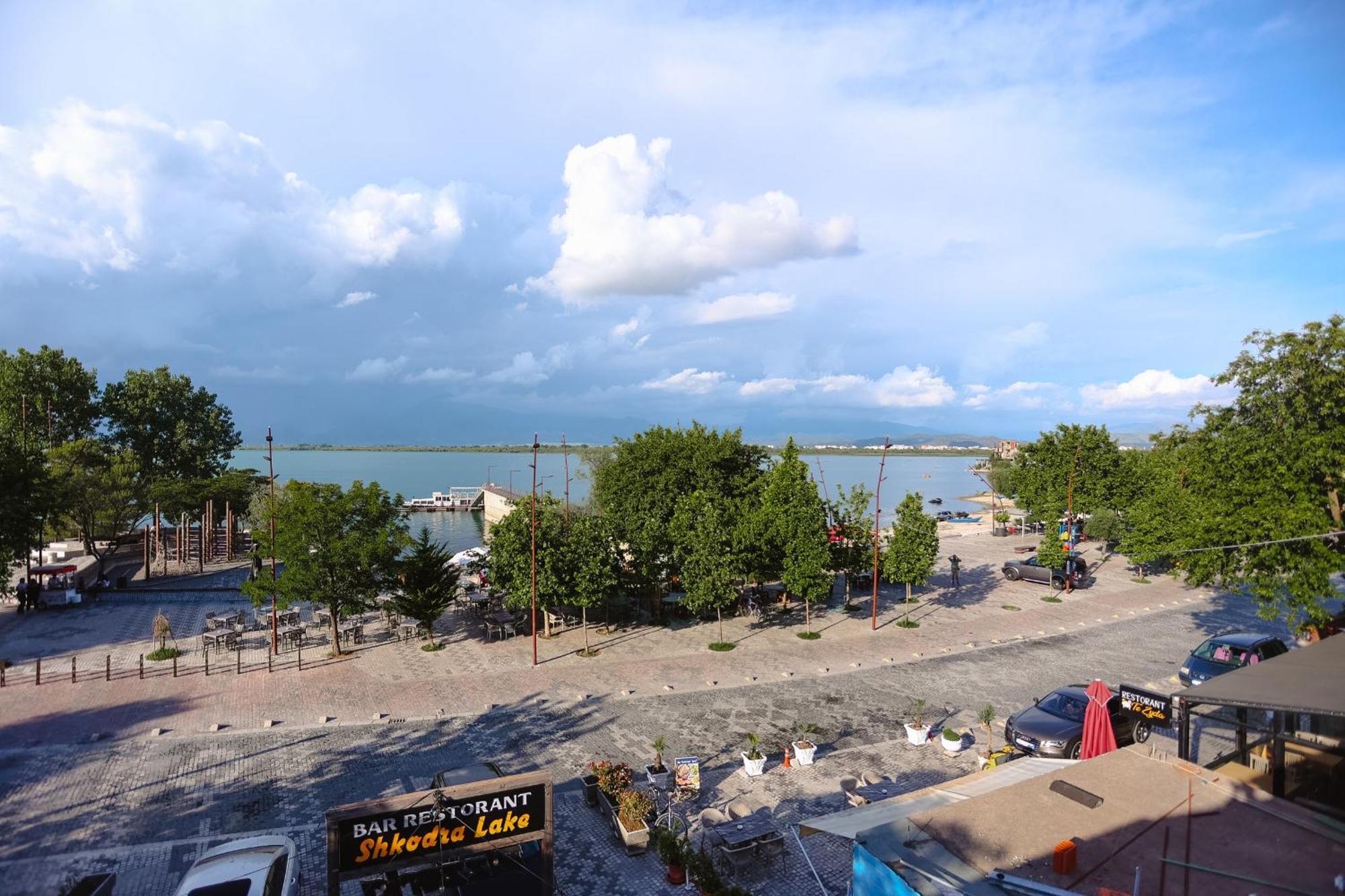 Hotel Shkodra Lake Široka Eksteriør billede